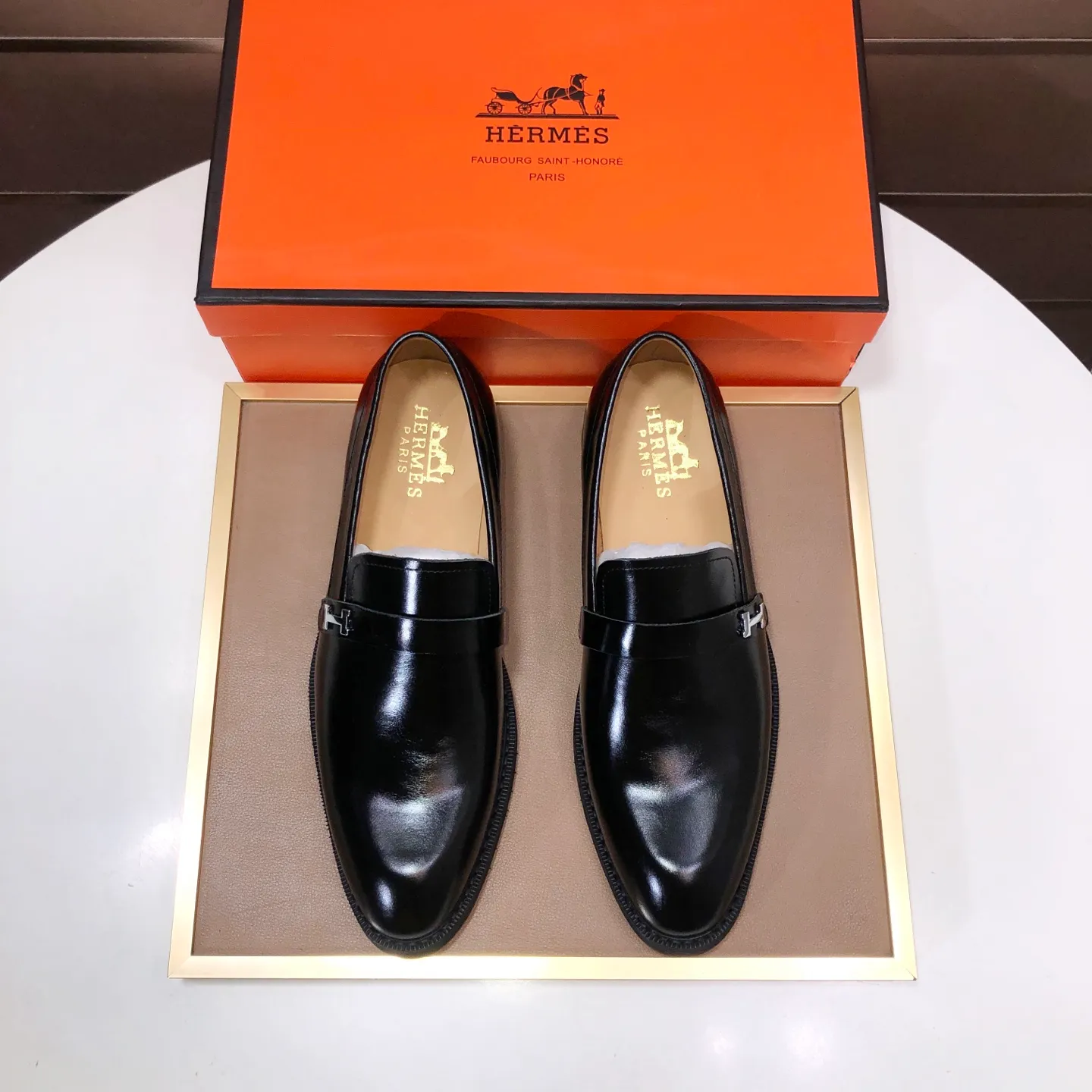Men's Men's Shoes💰540💰[HERMES] (cowhide lining)🍀Italian top luxury🍀He does not pursue novel styles and gorgeous colors, but attracts the favor of successful men with his flawless, elegant and classic style. Formal leather shoes This very comfortable, simple and stable style allows you to easily match any style! The pattern is absolutely 1:1 refined from the original case, and we strive for excellence in materials, imported cowhide + cowhide lining💪💪💪extraordinary texture👍! .Code number: 39-45 (45 customized)
